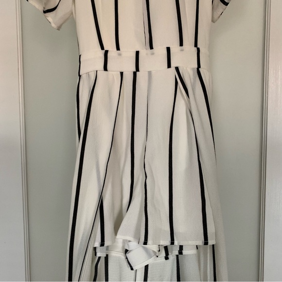 Crystal Sky White and Black Striped Jumpsuit/ Shorts/ Duster Romper--Size 7 - Picture 13 of 15